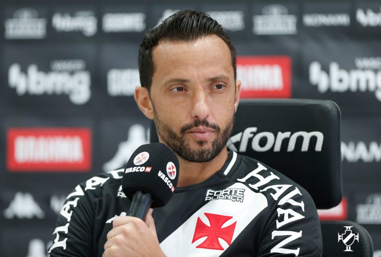 Nenê é apresentado e chega para preencher lacunas no time do Vasco