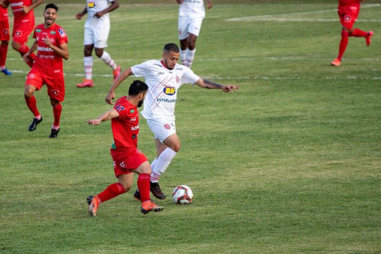 Após estreia pelo Villa Nova-MG, Pedro projeta futuro da equipe no Estadual