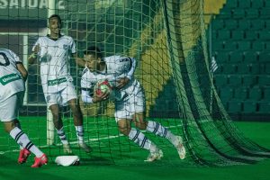 Figueirense enfrenta o Botafogo-SP em busca pela classificação na C: “Dar a vida em campo”