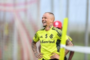 Internacional encerra preparação para enfrentar São Luiz