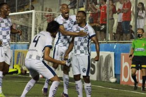 Internacional perde para São José e a pressão aumenta