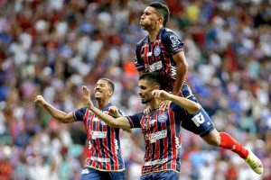 Bahia goleia Londrina e reassume a liderança na Série B