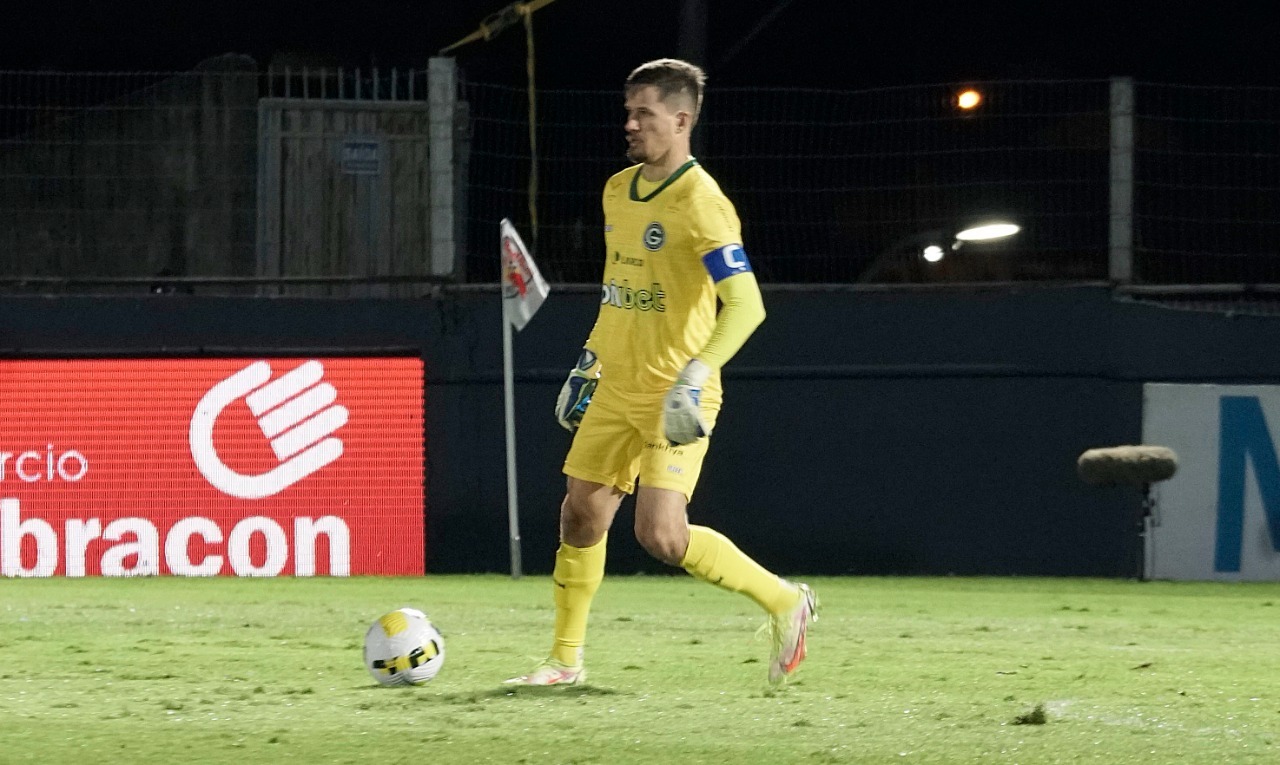 Tadeu comemora classificação do Goiás na Copa do Brasil