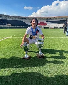 Ponte Preta encaminha contratação de meia do Vasco