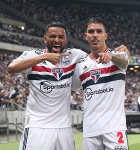 São Paulo vence Ceará nos pênaltis e volta à semifinal da Sul-Americana oito anos depois