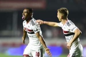 Nikão marca, Calleri perde pênalti e São Paulo vence o Ceará