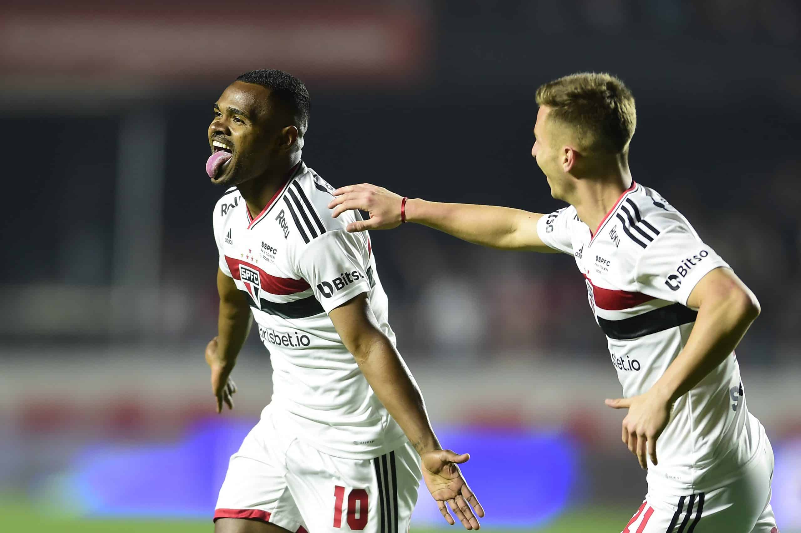 Nikão marca, Calleri perde pênalti e São Paulo vence o Ceará