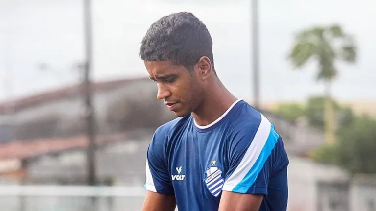 Gabriel não tem retorno confirmado contra a Chapecoense técnico do CSA, Roberto Fernandes afirma “Eu não sei”