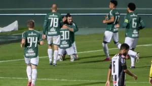 Guarani viaja sem Júlio César para o duelo contra o Operário