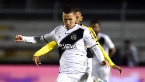 América-MG contrata volante com passagem pela Seleção Brasileira