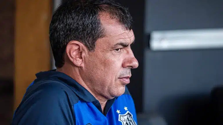 Carille adota discurso esperançoso após vice do Paulistão