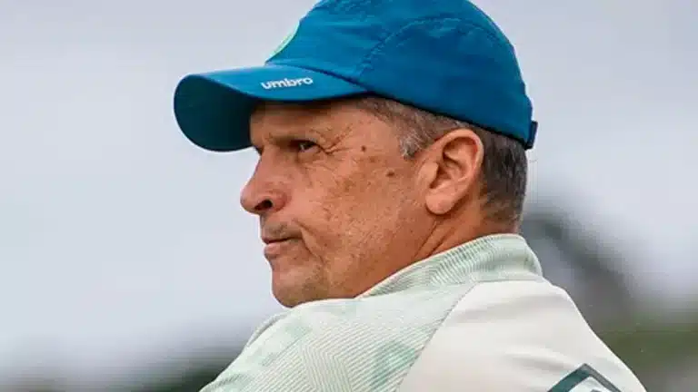 O técnico pediu! Guarani define posição que precisa de mais um reforço para a Série B