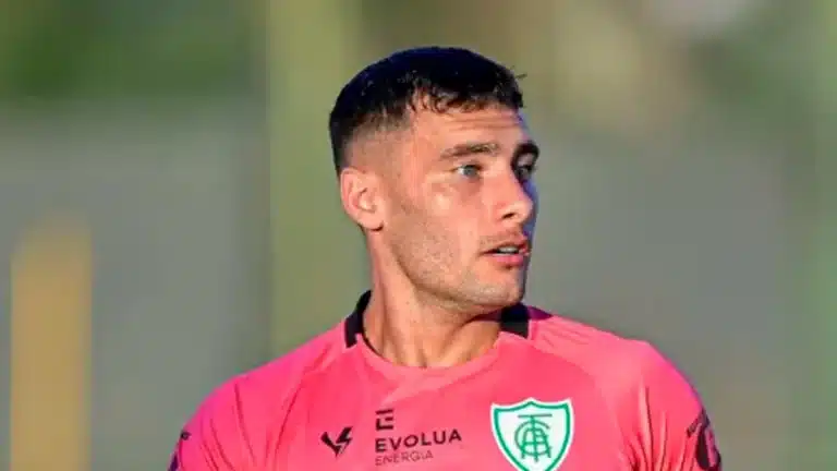 Quem pagar, leva? Após boatos, América-MG se pronuncia sobre Martínez