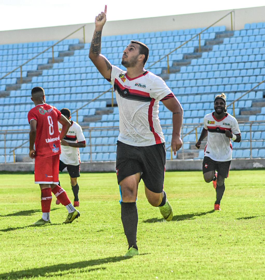 Wallace Lima comemora seu primeiro gol na sua volta ao Moto Club e projeta busca pela liderança na Série D