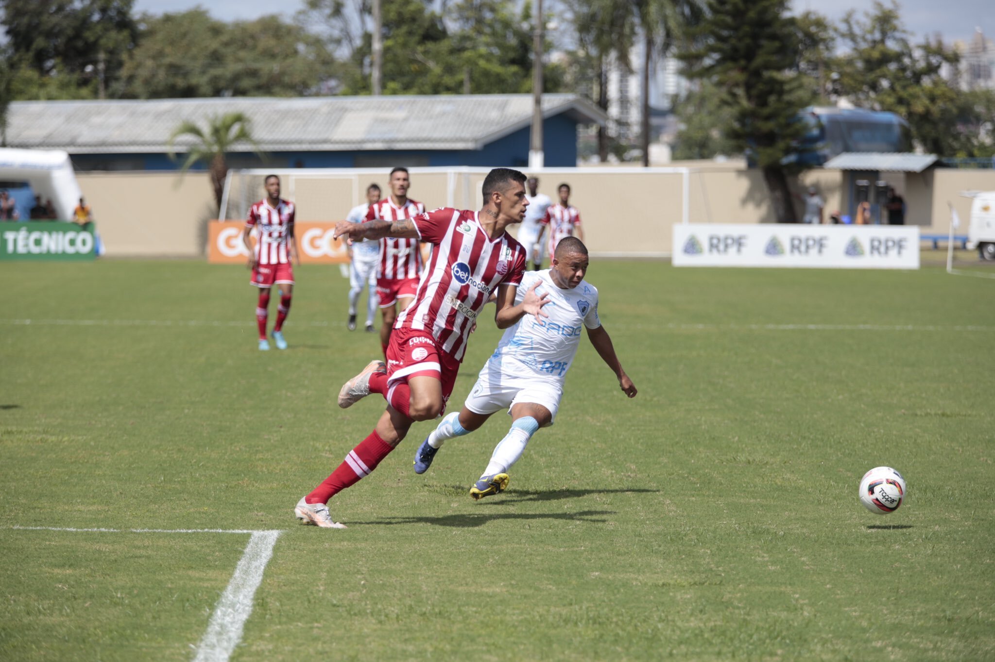 Sem sustos, Londrina vence Náutico e larga bem na Série B