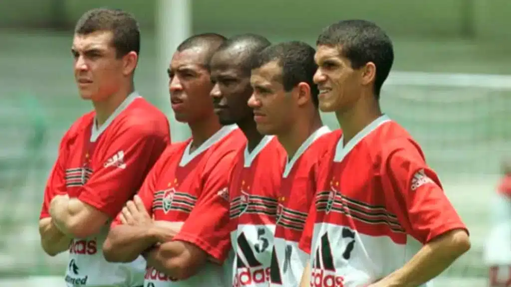 Em um dos piores momentos da sua história, o Fluminense caiu para a Série B em 1998 e não conseguiu voltar à elite. Foto: Reprodução Web
